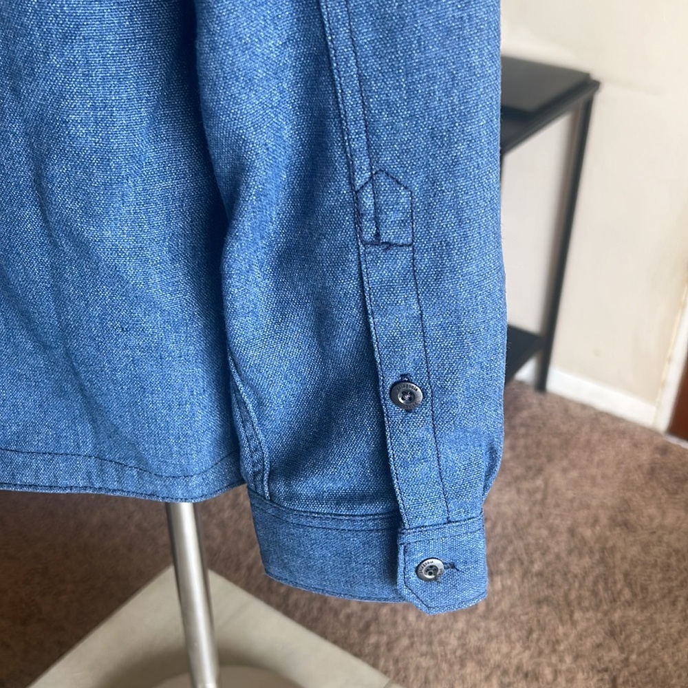 New Patagonia California Trout Women's Blue Button Up - Picture 6 of 8
